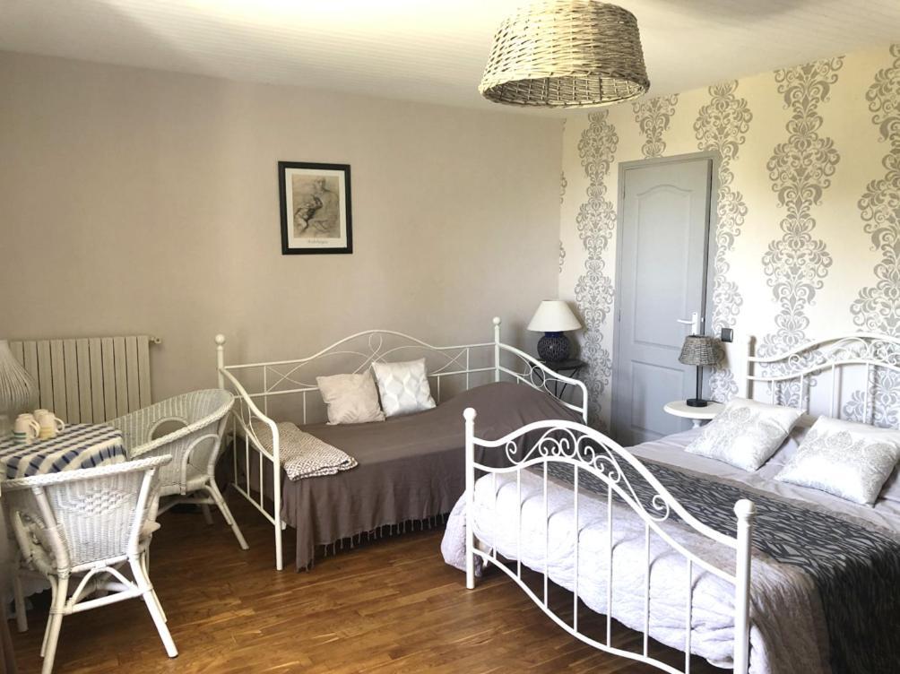 Bed and Breakfast Chez Nicole Et Michel Monlezun Esterno foto