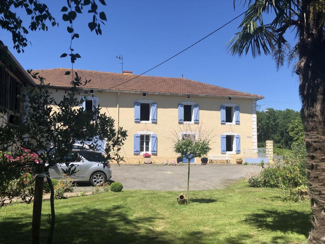 Bed and Breakfast Chez Nicole Et Michel Monlezun Esterno foto